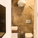 Hotel Lotus Koeyici