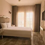 Hotel Lotus Koeyici *