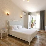 Hotel Lotus Koeyici