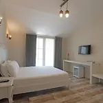 Lotus Koeyici Hotel