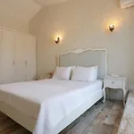 Lotus Koeyici Hotel