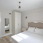 Hotel Lotus Koeyici
